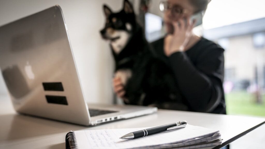 Ist Hausaufgaben nach Urteil über die Arbeitsverletzung zu Hause gefährdet?