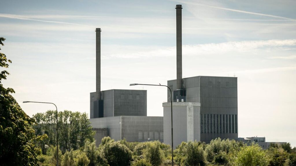 Die Regierung wird die Möglichkeiten der Atomkraft untersuchen