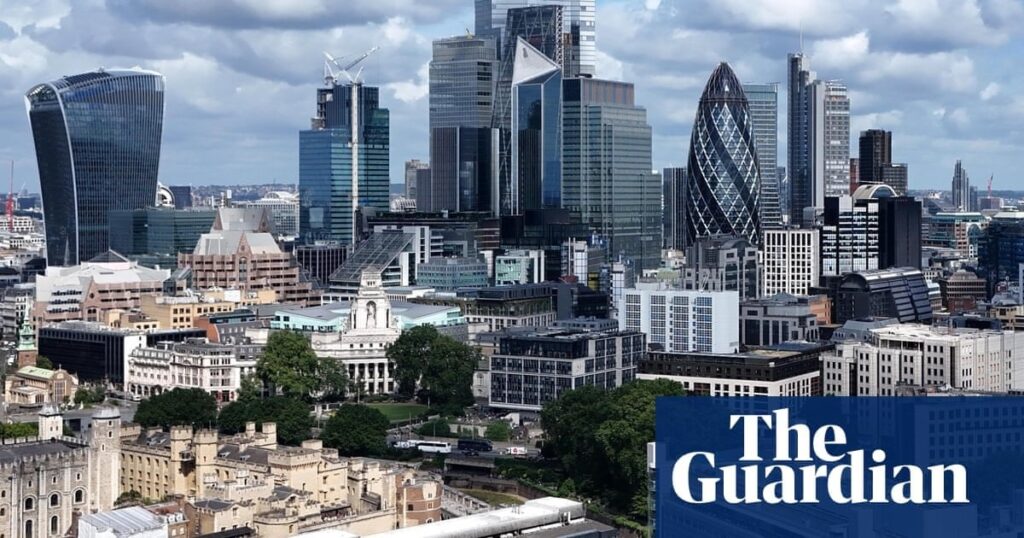 Die 50 reichsten Familien in Großbritannien haben mehr Wohlstand als 50% der Bevölkerung, findet die Analyse fest Die 50 reichsten Familien in Großbritannien haben mehr Wohlstand als 50% der Bevölkerung, findet die Analyse fest
