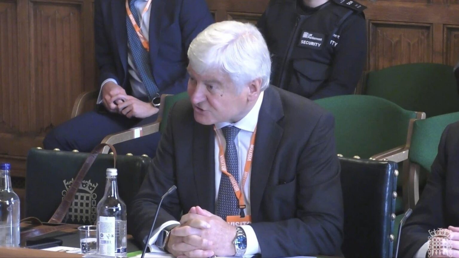 Thames Water Executives, um Boni aus einem Notfalldarlehen von 3 Mrd. GBP zu erhalten