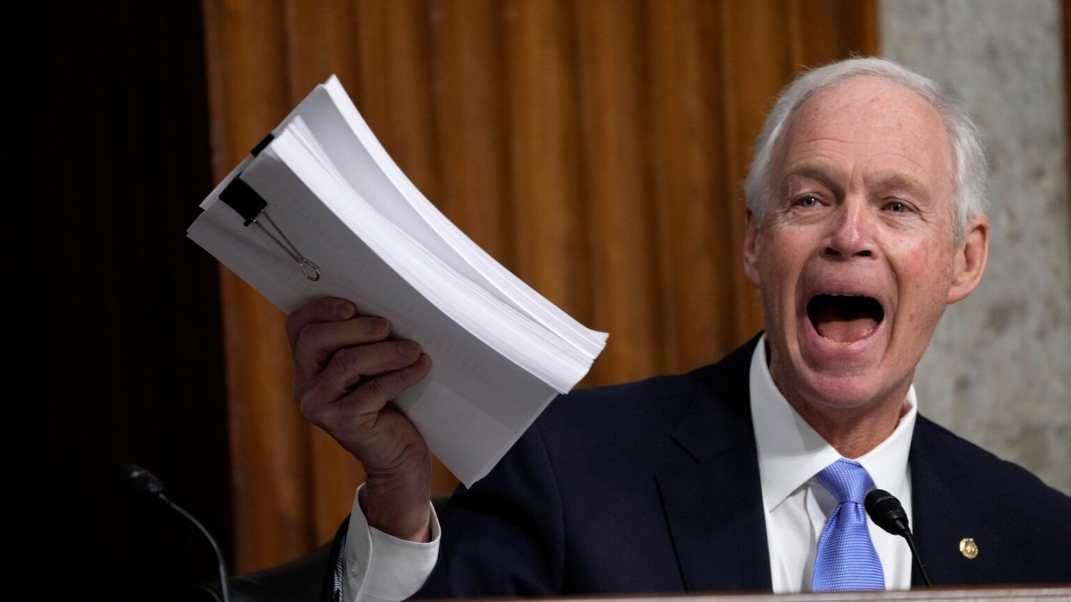 GOP Senator trifft Trump Tax Bill, sagt, es gibt "genug" republikanische Stimmen, um den Prozess zu stoppen "