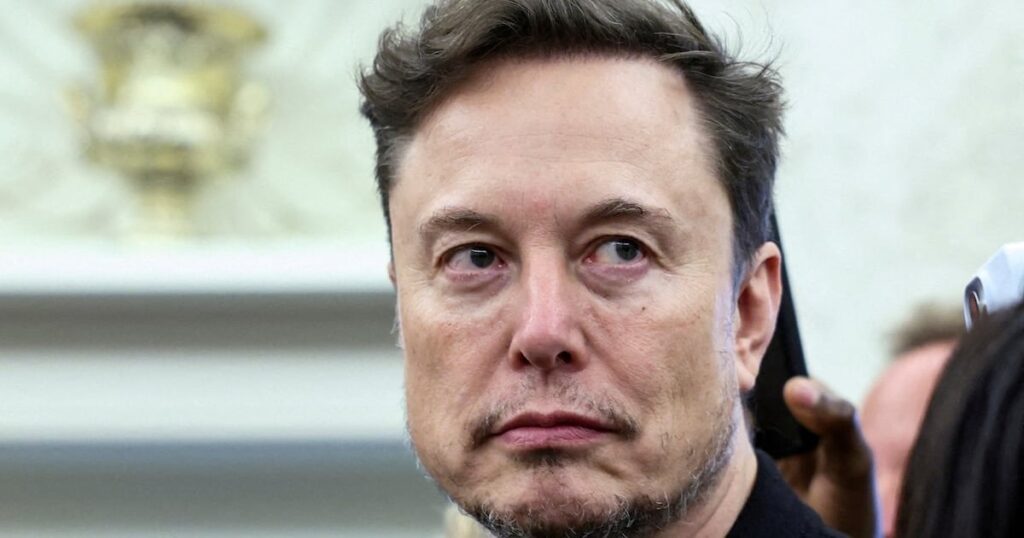 Musk veranstaltet eine epische Selbstmitleid-Party darüber, dass jeder gemein zu ihm ist. Der Milliardär beklagt sich darüber, dass seine Massenanstrengungen mit Wut aufgenommen wurden. Musk veranstaltet eine epische Selbstmitleid-Party darüber, dass jeder gemein zu ihm ist. Der Milliardär beklagt sich darüber, dass seine Massenanstrengungen mit Wut aufgenommen wurden.