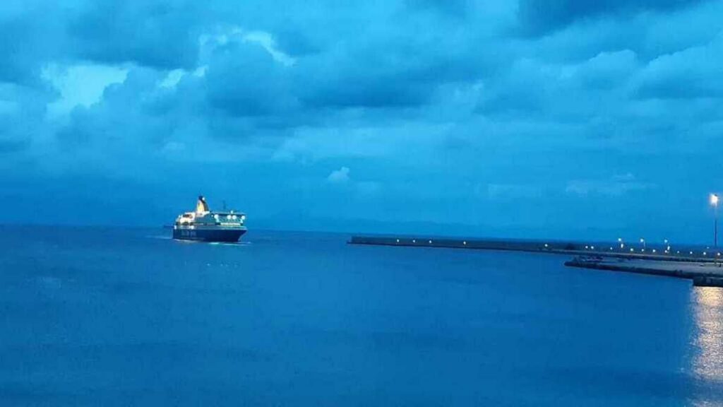 Rhodes 'kommerzielle Welt reagiert auf die Erhöhung der Schifffahrtsvarizen