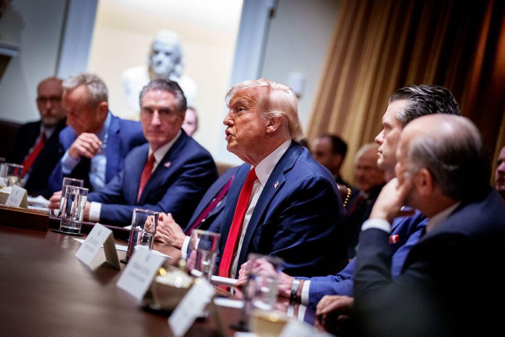 Im neuen Regime: Source sagt, dass Team Trump "desillusioniert" wächst, wächst "desillusioniert".