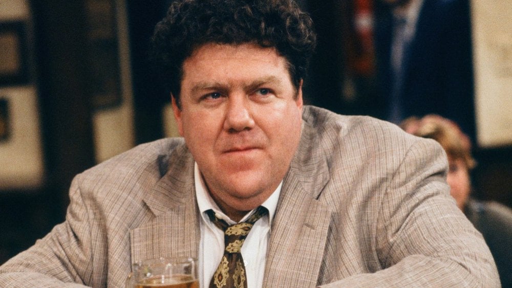 "Prost" spielt Ted Danson, Rhea Perlman und mehr Hommage an George Wendt: "Es war unmöglich, ihn nicht zu mögen"