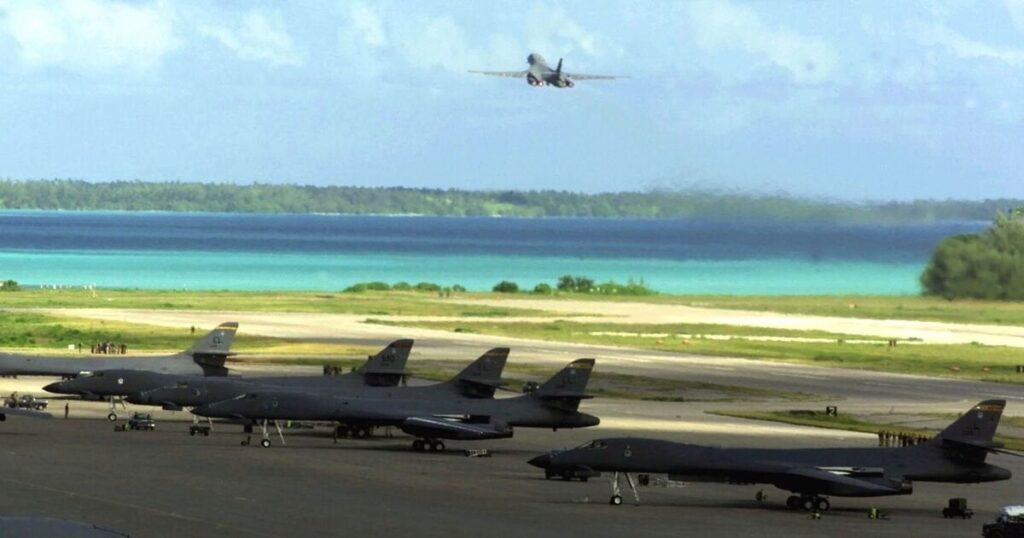 Großbritannien stellt Chagos Islands Deal in die Warteschleife, um "giftige Gegenreaktionen" zu vermeiden.