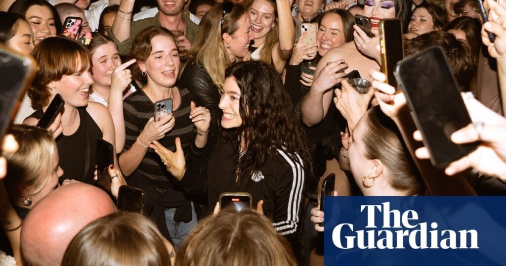 Lorde überrascht die Fans, indem sie die Lorde Club Night in Sydney abstürzen: "Sie weigerte sich fast zu gehen"
