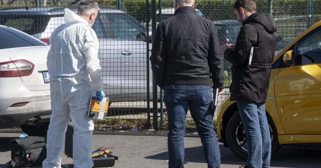 In Dubrava drehten: Er stritt sich mit fünf Albanern auf dem Parkplatz, zog eine Waffe heraus und begann zu schießen! In Dubrava drehten: Er stritt sich mit fünf Albanern auf dem Parkplatz, zog eine Waffe heraus und begann zu schießen!