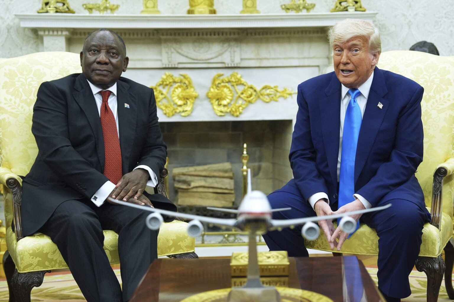 Südafrikas Präsident Ribs Trump: "Ich habe kein Flugzeug, das Sie Ihnen geben können"