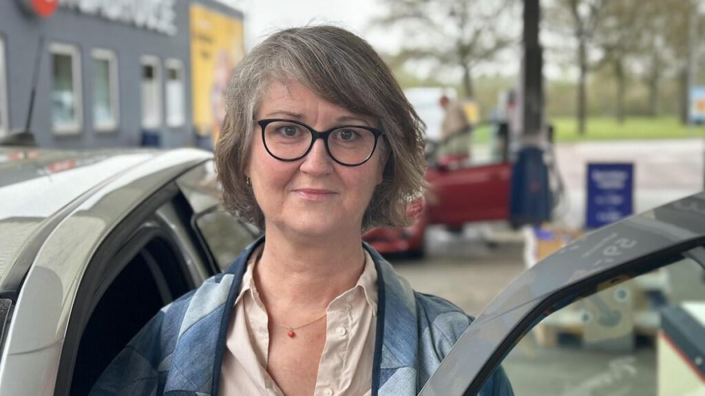 Die Verbindungsverbindung hat keine Luft in den Reifen: Dänen haben sich nicht die Mühe, das Auto auf dem Weg zur Arbeit zu teilen Die Verbindungsverbindung hat keine Luft in den Reifen: Dänen haben sich nicht die Mühe, das Auto auf dem Weg zur Arbeit zu teilen