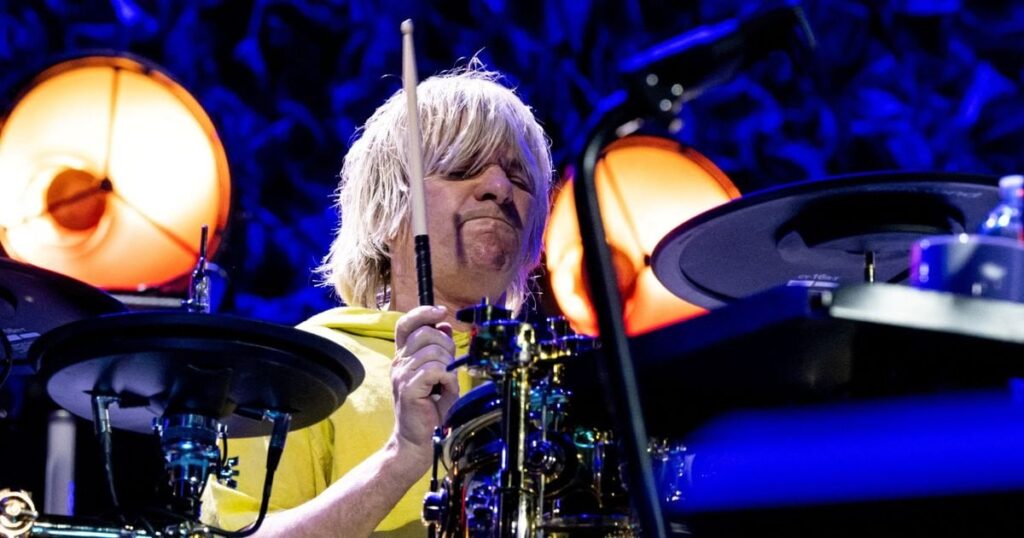 Zak Starkey sagt, Oasis lehnte ihn für ihre Wiedervereinigungstour ab: "Ich habe ihnen eine SMS geschrieben und gesagt: Warum bin ich nicht dabei?"