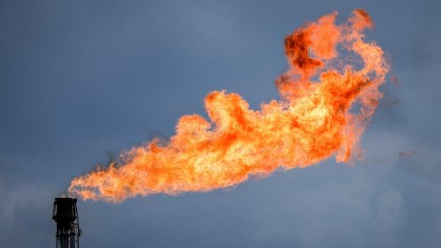 Die Alberta -Industrie blies im Jahr 2024 die Gasflackobergrenze vorbei, da die Provinz die Grenze beseitigt