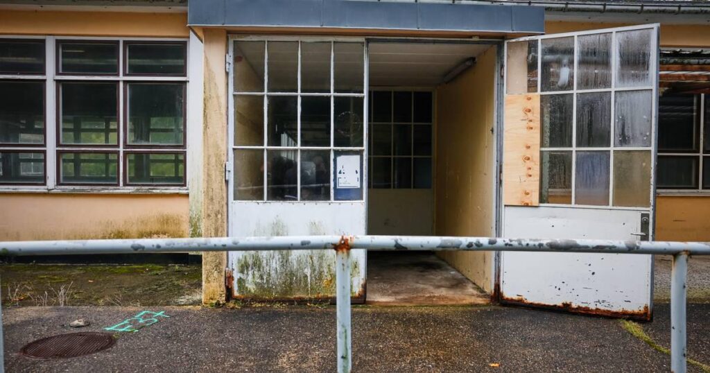Der Preis des aufgeschobenen Projekts (Munitionsfabrik) ist explodiert: und die Regierung versucht es heimlich zu halten Der Preis des aufgeschobenen Projekts (Munitionsfabrik) ist explodiert: und die Regierung versucht es heimlich zu halten