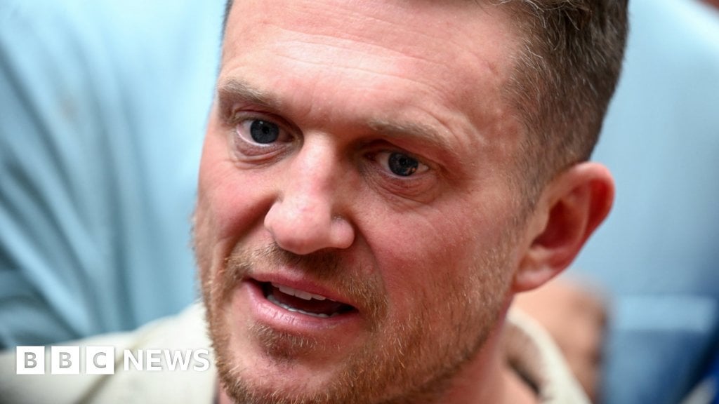 Das Restaurant bat Tommy Robinson, zu gehen, nachdem sich die Mitarbeiter "unangenehm" gefühlt hatten