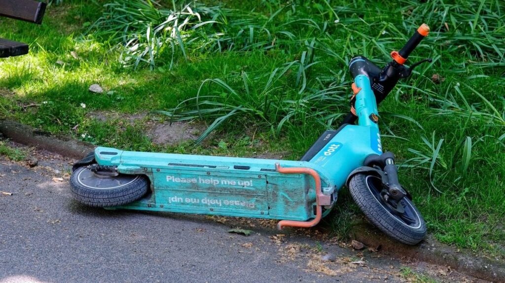 Fünfzig -Jahr -Alte Frau starb in Kroměříž, nachdem er aus einem elektrischen Roller gefallen war