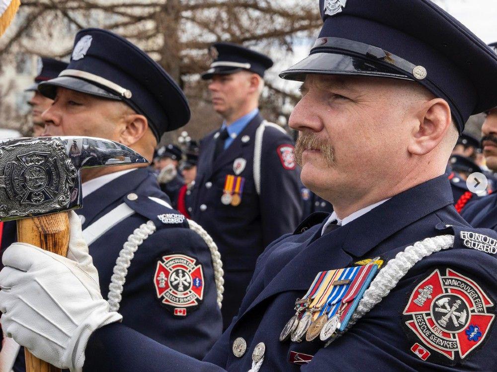 Der kanadische Feuerwehrmann sagt, er habe uns den Eintritt in uns verweigert: „Gut genug, um ihre Kriege zu führen, aber nicht gut genug, um die Grenzen zu überqueren.