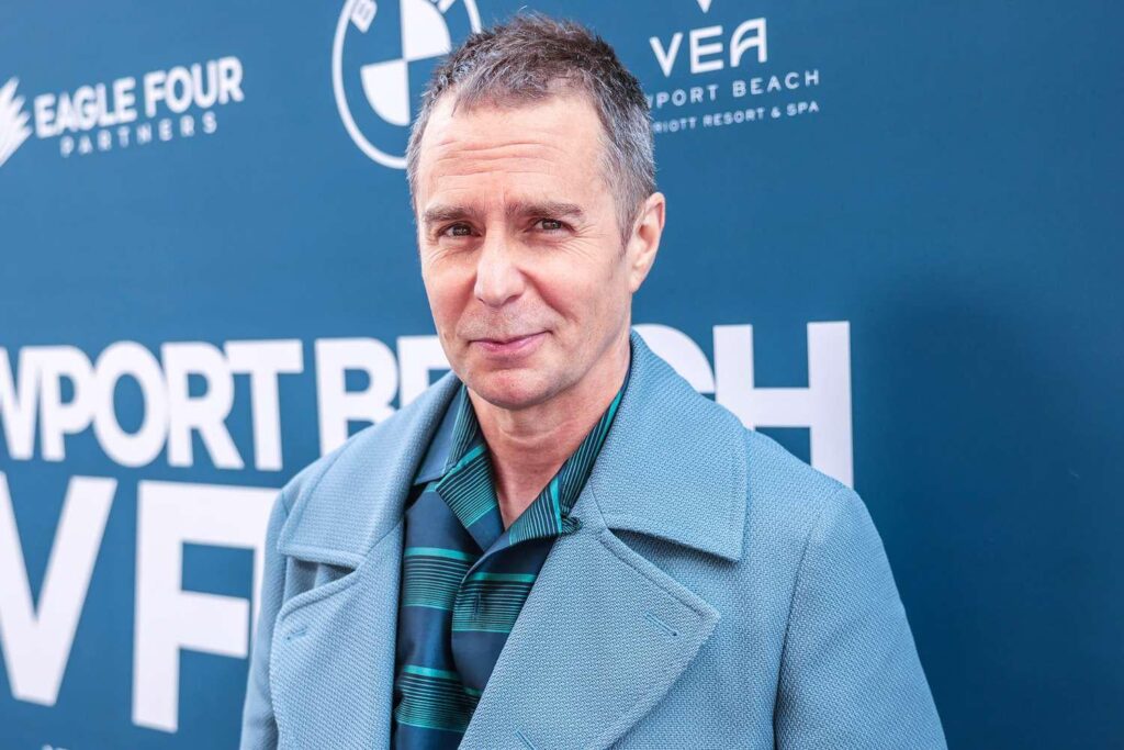 Sam Rockwell enthüllt, dass er Restprüfungen für mich an mich lehnt ', obwohl ich nicht dabei bin.
