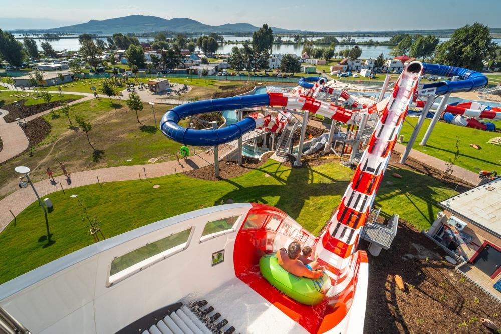 Wann lohnt es sich am meisten, Aqualand Moravia in der Sommersaison zu besuchen?