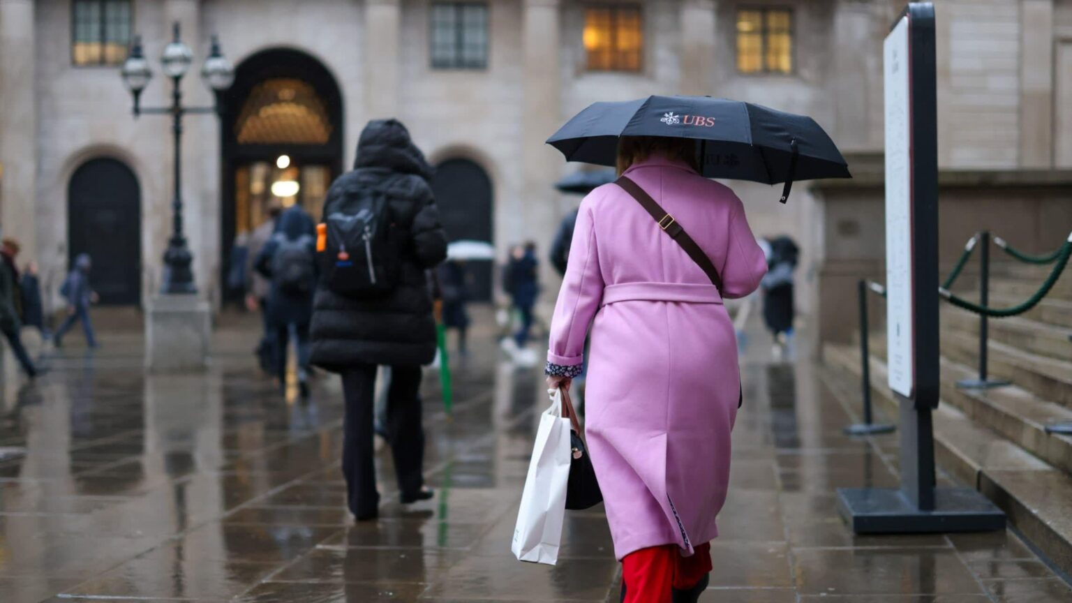 Die britische Wirtschaft wurde im April um 0,3% beauftragt