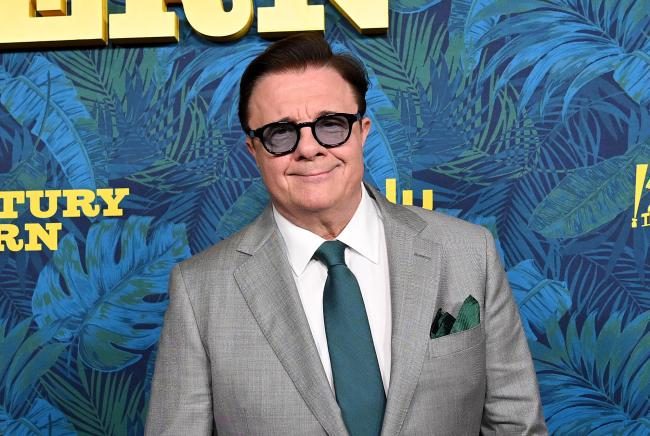 Nathan Lane sagt, wenn Trump wusste, dass 'Mitte des Jahrhunderts modern' in der Luft war, würde er es 'schließen'