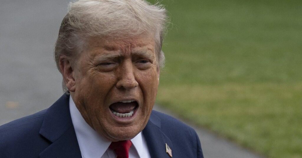 „Offen zugelassen“: Kritiker RIP Trump für „Entmenschlichung“ am Sonntagabend: Der Präsident ordnete eine neue Eisoperation an, die auf „den Kern des Demokratischen Machtzentrums“ abzielte. "Offen zugelassen": Kritiker RIP Trump für "Entmenschlichung" am Sonntagabend: Der Präsident ordnete eine neue Eisoperation an, die auf "den Kern des Demokratischen Machtzentrums" abzielte.