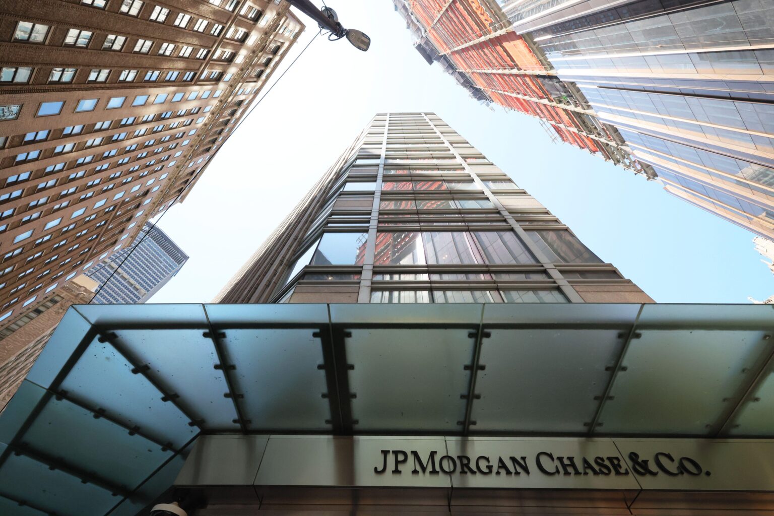 JPMorgan -Dateien Markenzeichen für die digitale Asset -Plattform, während die Crypto Embrace von Wall Street weitergeht