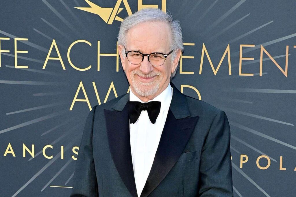 Steven Spielberg kündigt den Wunsch an, einen Western zu machen: Es entgangen mich für all diese Jahrzehnte ", entgangen mich"