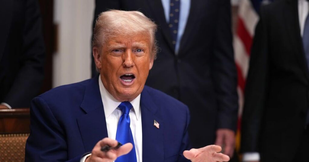 Die Amerikaner möchten die Präsidenten zwingen, nach Trumps Bonkers Golf Press Memo Gesundheitsakten zu veröffentlichen. Eine Umfrage ergab auch, dass die meisten Wähler Altersgrenzen für gewählte Beamte wollen. Die Amerikaner möchten die Präsidenten zwingen, nach Trumps Bonkers Golf Press Memo Gesundheitsakten zu veröffentlichen. Eine Umfrage ergab auch, dass die meisten Wähler Altersgrenzen für gewählte Beamte wollen.