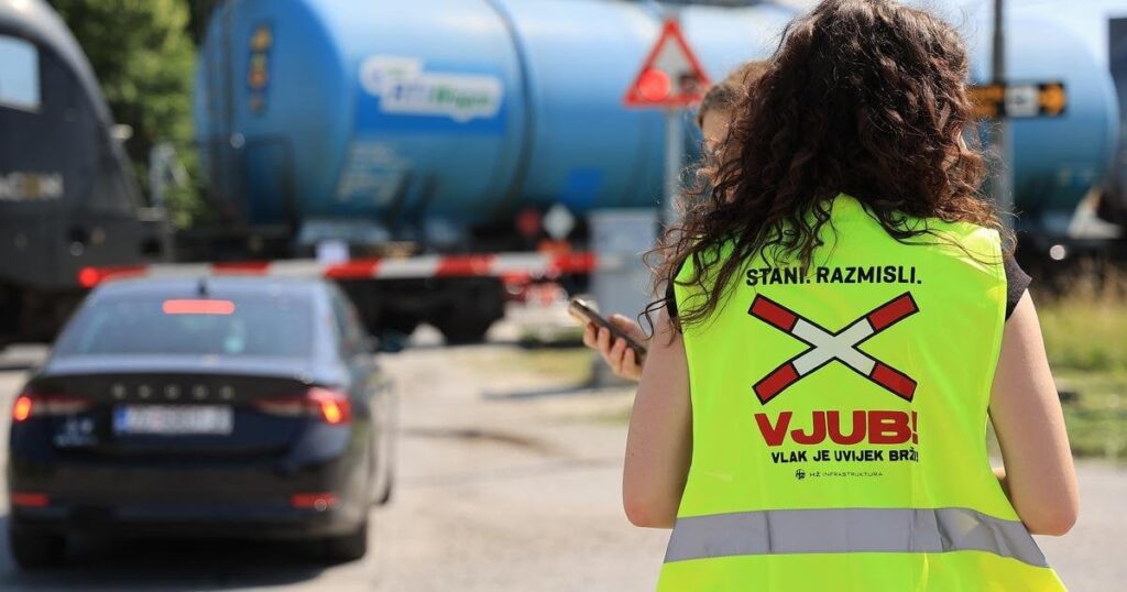 Allein in diesem Jahr wurden drei Menschen an den Kreuzungen getötet, warnt HZ: Der Zug ist immer schneller! Allein in diesem Jahr wurden drei Menschen an den Kreuzungen getötet, warnt HZ: Der Zug ist immer schneller!