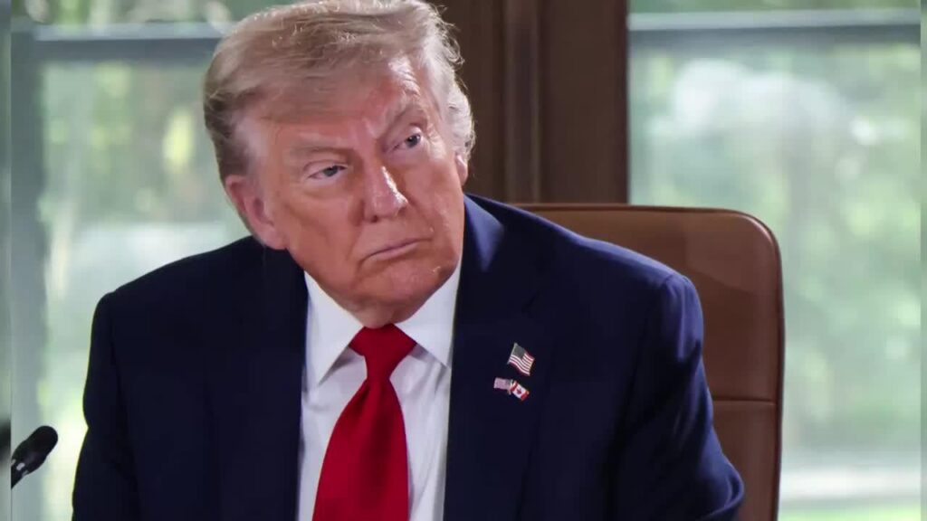 Trump verspottete es, nicht zu wissen, wann der Bürgerkrieg endete: „Der US -Präsident konnte den Staatsbürgerschaftstest nicht bestehen“ „Es gibt einfach keine Möglichkeit, einen Verlaufstest der 5. Klasse zu bestehen“, scherzte ein Benutzer Trump verspottete es, nicht zu wissen, wann der Bürgerkrieg endete: "Der US -Präsident konnte den Staatsbürgerschaftstest nicht bestehen" "Es gibt einfach keine Möglichkeit, einen Verlaufstest der 5. Klasse zu bestehen", scherzte ein Benutzer