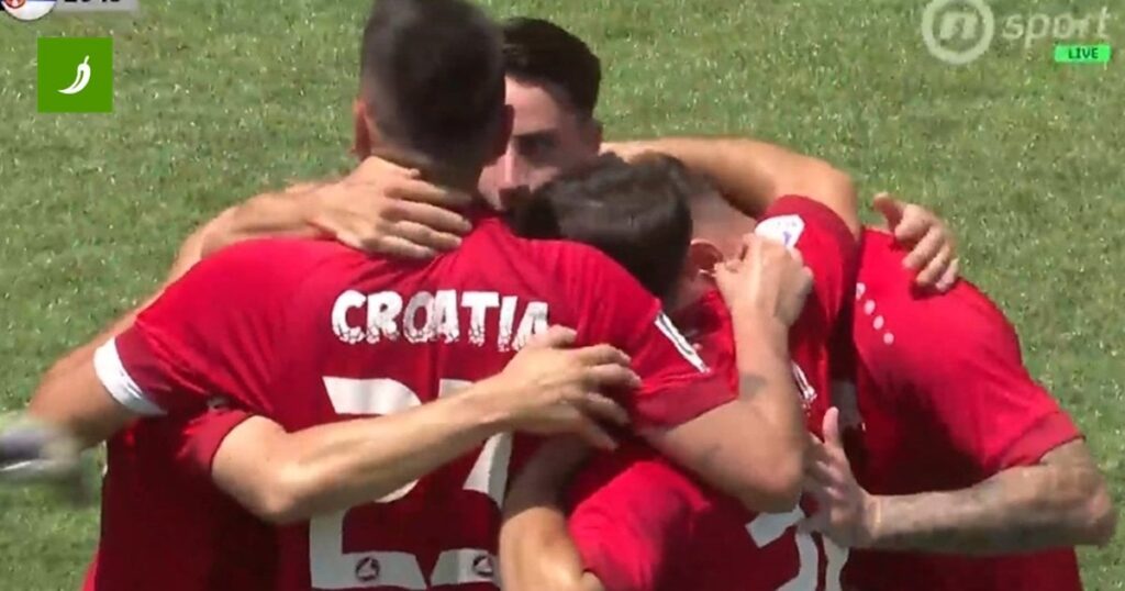 Die Kroatien -Socca -Vertretung gewann Ungarn 5: 0 und trat in das Halbfinale des Euro ein