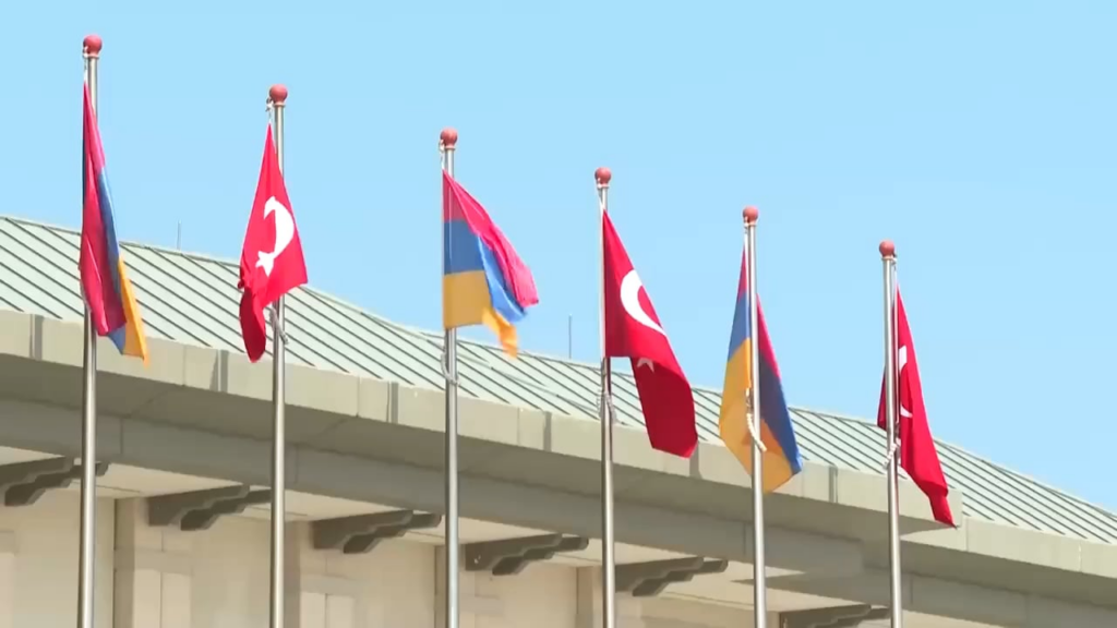 Nikol Pashinyan in Istanbul: Der historische Besuch fand im Rahmen der Normalisierung der Beziehungen statt