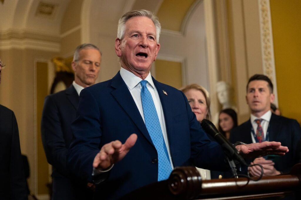 Tuberville sagt ‚Inner City -Ratten‘ leben von den amerikanischen Steuerzahler: Trump sollte sie ’nach Hause‘ nach Hause schicken ‚ Tuberville sagt 'Inner City -Ratten' leben von den amerikanischen Steuerzahler: Trump sollte sie 'nach Hause' nach Hause schicken '