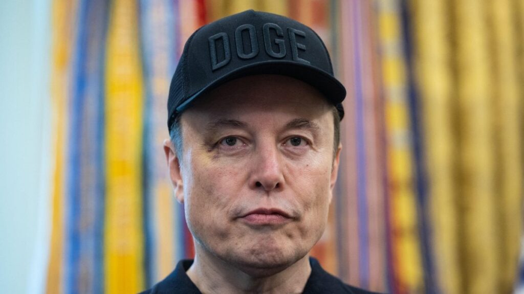 Elon Musks Nettovermögen sinkt um 8 Mrd. USD an einem Tag, als Trump Fehde beißt