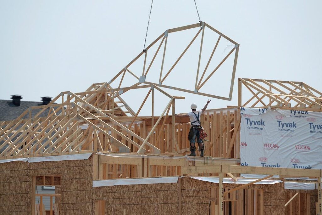 CMHC gibt das Ziel auf, auf das Erschwinglichkeit von Wohnraum im Jahr 2004 zurückzukehren