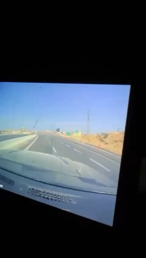 Dashcam fängt die iranische ballistische Rakete ein, die sich in Südisrael auswirkt