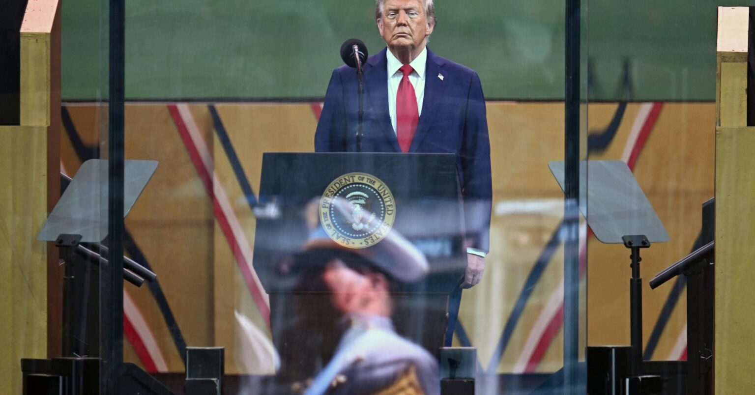 Trump hat Walz nach Minnesota -Schießereien nicht angerufen und ihn als "grobkompetent" angreift