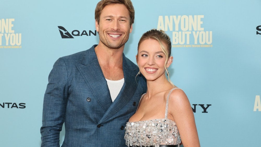 Glen Powells Ex spricht sich über den Schauspieler aus, der sich in Sydney Sweeney Romance -Gerüchte beugt, um "jeden außer Ihnen" Publicity zu steigern: "Ich fühlte mich, als würde ich den Hunden zugefügt."