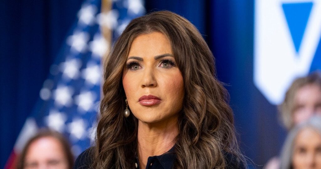 Kristi Noem drückte Pete Hegseth, die militärischen Verhaftung Zivilisten zu haben