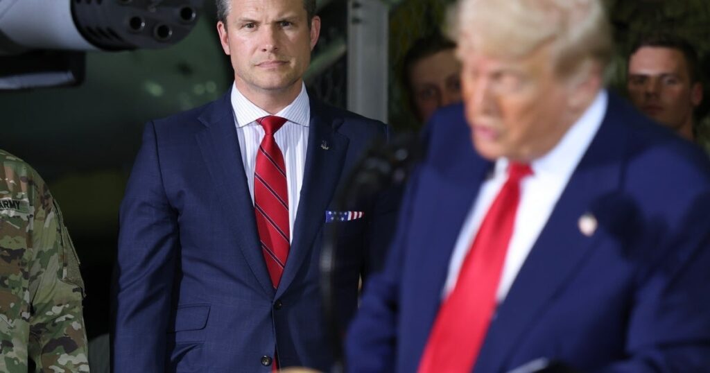 Wenn Trump Soldaten befiehlt, Amerikaner zu erschießen, scheint er einen willigen „Ja -Mann“ im Pentagon zu haben Wenn Trump Soldaten befiehlt, Amerikaner zu erschießen, scheint er einen willigen "Ja -Mann" im Pentagon zu haben