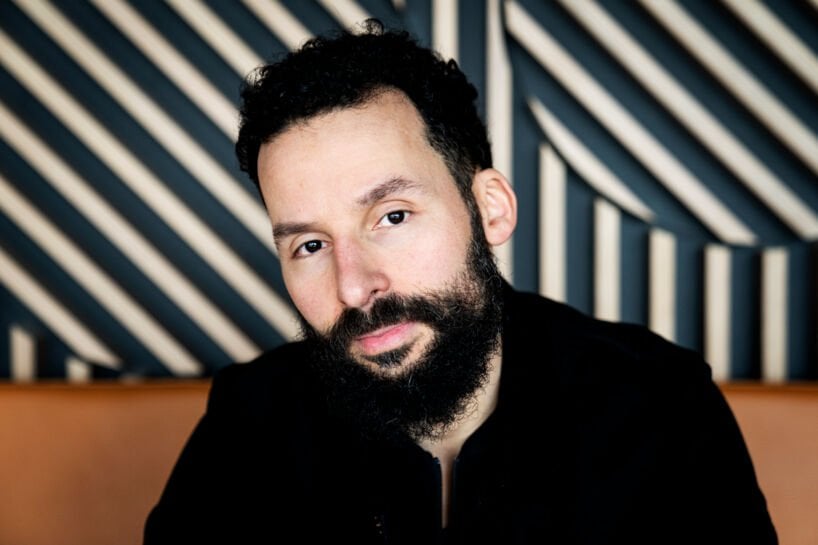 Isam B. ist zurück mit einem neuen Lied über muslimische Feierlichkeiten: Der Forscher glaubt, er "will uns in den Islam"