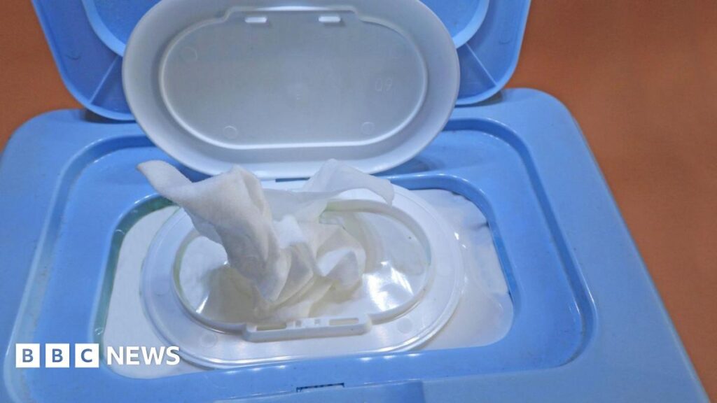 Plastikfeuchte Tücher, die von 2026 in Wales verboten werden sollen