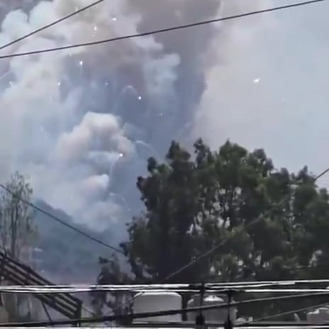 Hisbollah -Raketen kochen nach israelischen Schlägen in Nabatieh, 27. Juni 2025