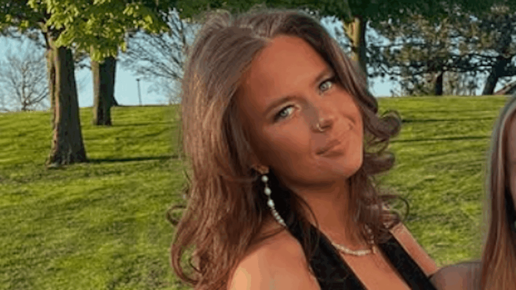 Neuer Trend lässt Frauen Bilder mit privaten Nachrichten aufstellen Neuer Trend lässt Frauen Bilder mit privaten Nachrichten aufstellen