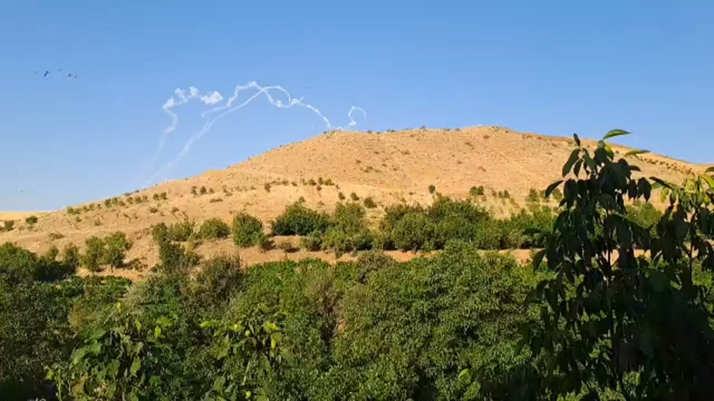 Die Luftverteidigung des Iran startet im israelischen Flugzeug