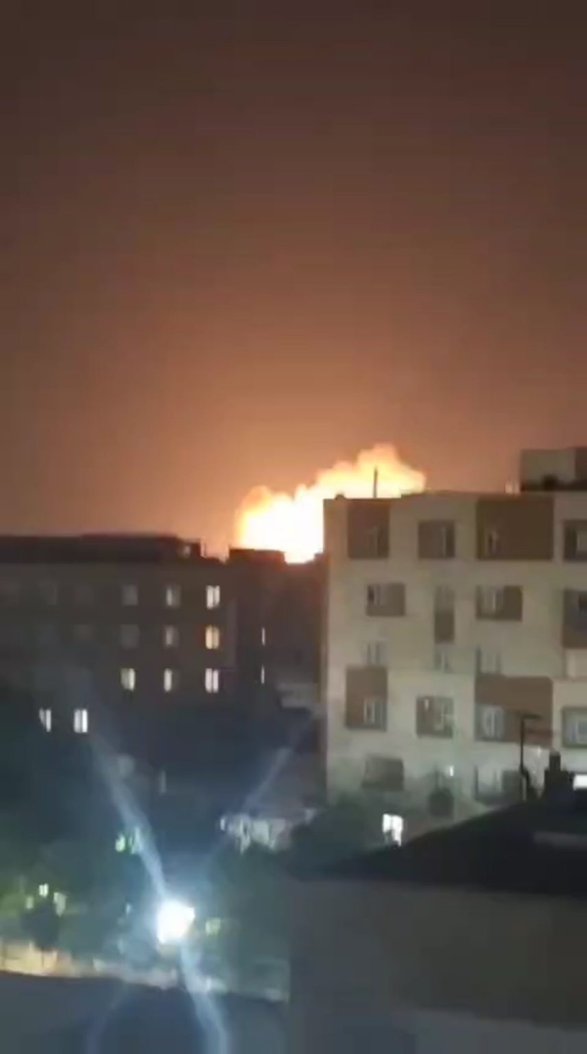 IAF -Streik in Teheran (mögliche sekundäre Explosionen beobachtet)