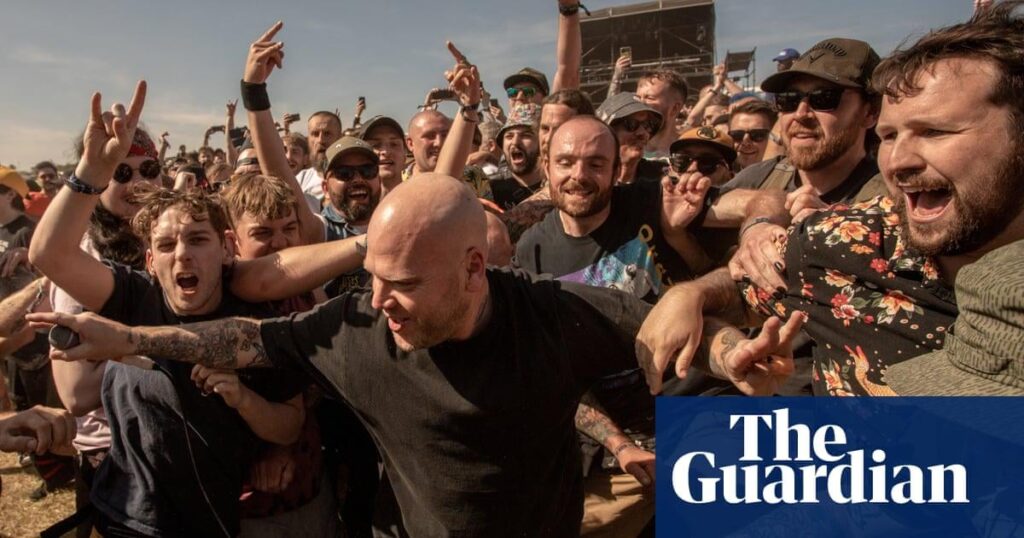 Download Festival -Rocker, die in Smartwatches abheben sollen, nachdem Moshpits Emergency -Benachrichtigungen Spark -Warnungen abnehmen sollen