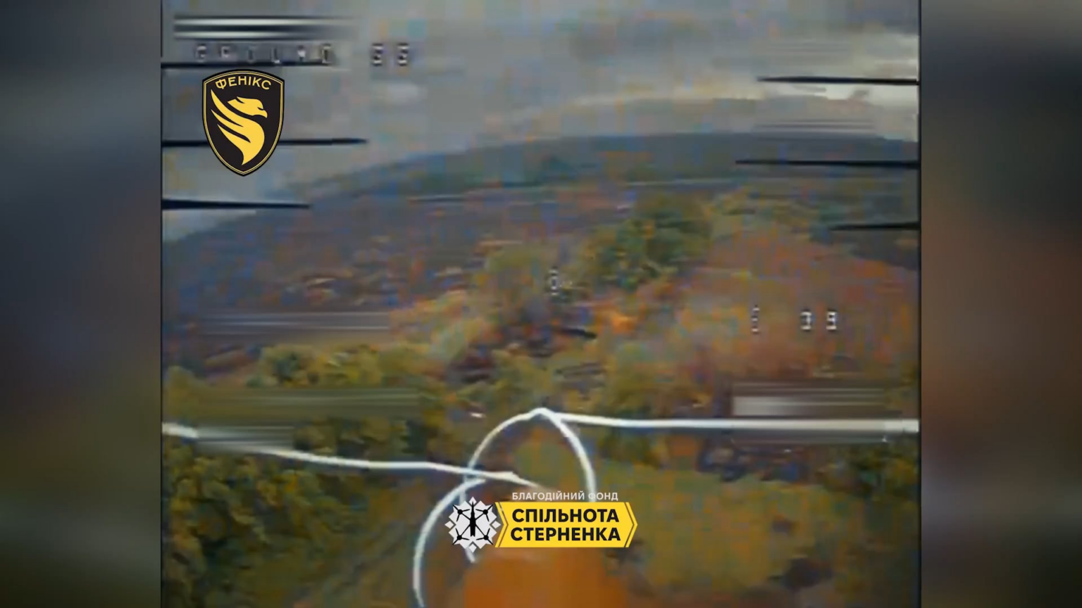 FPV -Piloten der "Phoenix" -Drohneeinheit der ukrainischen Grenzschutz -SPGS, gepanzerten Personalträger, Panzer und Infanterie in der Donezk Oblast.
