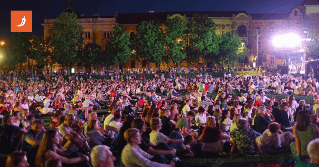 So sah Zagreb am Sonntagabend aus. Alle diese Leute hörten klassische Musik So sah Zagreb am Sonntagabend aus. Alle diese Leute hörten klassische Musik