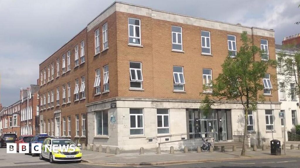 Belfast Islamic Center: lebensfähiges Gerät, das in "beschämendem" Angriff verwendet wird